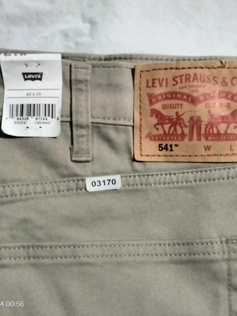 Levis 541 Athletic Fit Mens 48x29 Khaki Beige Stretch Chino Pants Big & Tall NWT